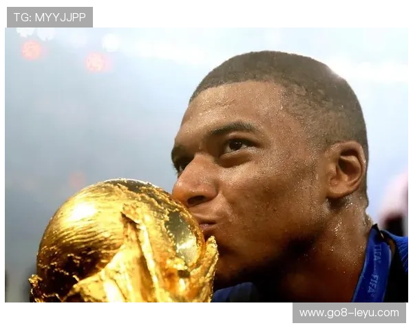 姆巴佩自由转会皇马：巴黎梦终成真