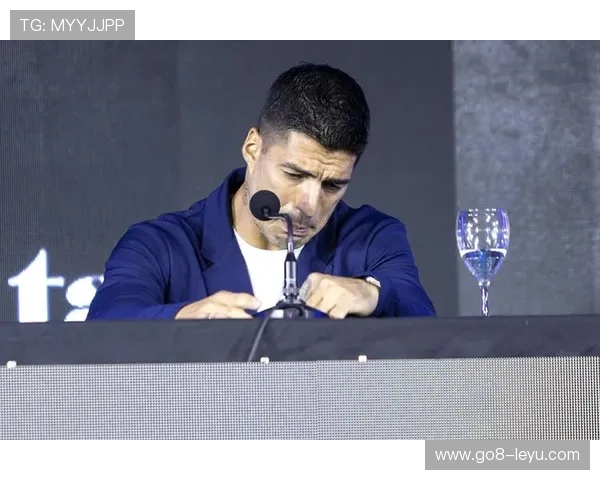 苏亚雷斯退役时间疑曝光，未来动向成焦点