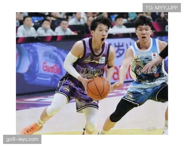 数据揭示：明星球员对决升级，谁将在下一战持续领跑竞争力？